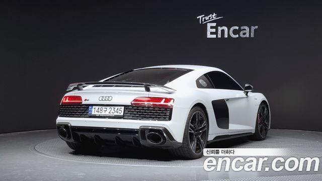 Audi R8 5.2 V10 Performance Coupe - фото 1
