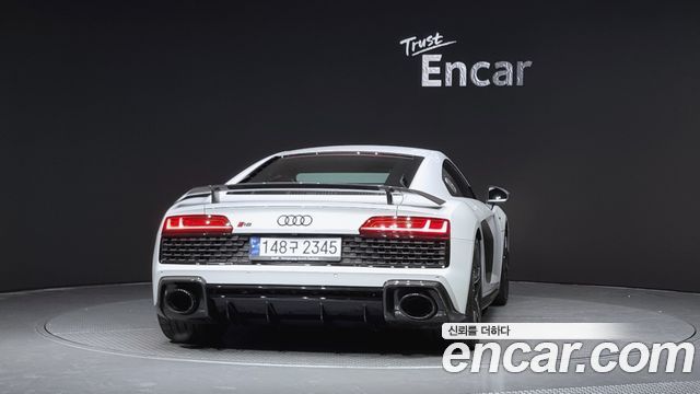 Audi R8 5.2 V10 Performance Coupe - фото 3
