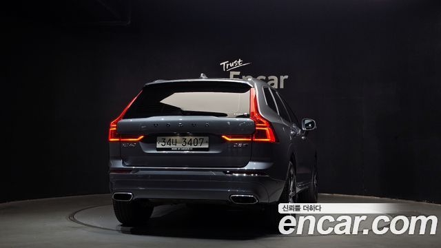Volvo XC60 2-го поколения D5 Inscription - фото 3
