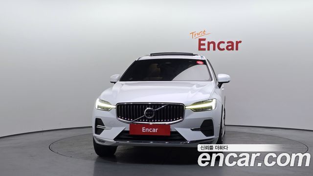 Volvo XC60 2-го поколения B5 Inscription - фото 2