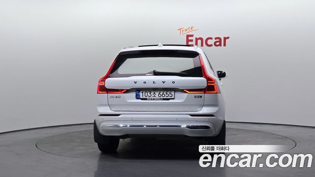 Volvo XC60 2-го поколения B5 Inscription - фото 3