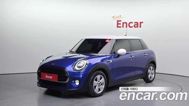 Mini Cooper 5Door Standard 3rd - фото 0