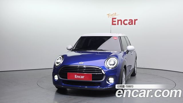 Mini Cooper 5Door Standard 3rd - фото 2
