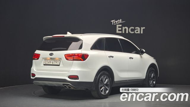 Kia Sorento New Diesel 2.0 2WD Prestige - фото 1