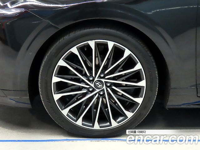 Hyundai Grandeur GN7 2,5 Gasoline 2WD Calligraphy - фото 4