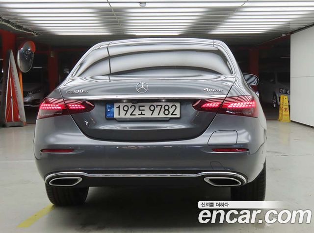 Mercedes-Benz E-Class W213 E300e 4MATIC Exclusive - фото 2