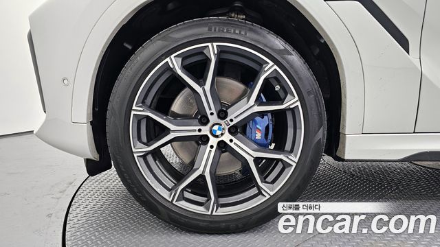 BMW X6 G06 xDrive40i M Sport - фото 4