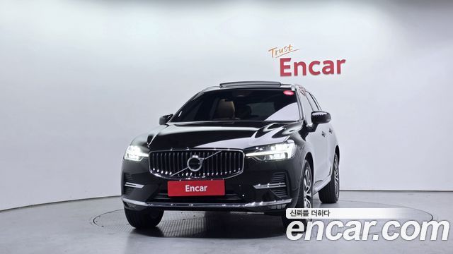Volvo XC60 2-го поколения B5 Ultimate Bright - фото 2