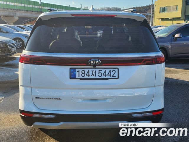 Kia Carnival 4-го поколения 9-Seater Prestige - фото 3