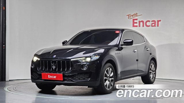 Maserati Levante 3.0 AWD - фото 0