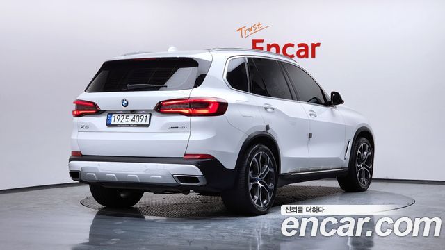 BMW X5 G05 xDrive 40i xLine - фото 1