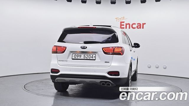 Kia Sorento New Diesel 2.2 2WD Noblesse - фото 3