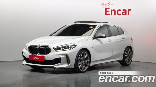 BMW 1 Series F40 M135i xDrive - фото 0