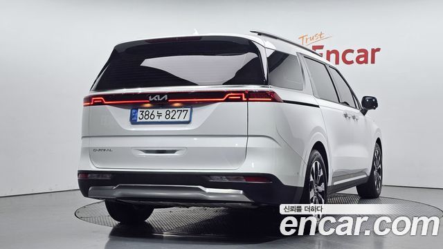 Kia Carnival 4-го поколения 7-Seater Signature - фото 1