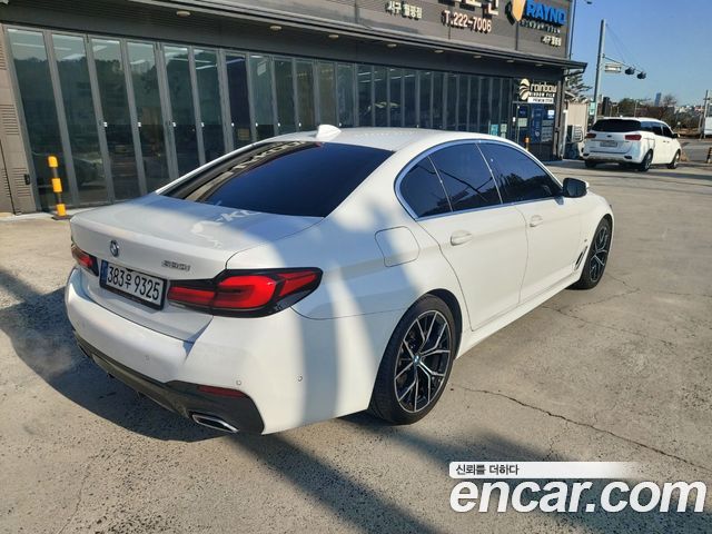 BMW 5 Series G30 530i M Sport Package - фото 4