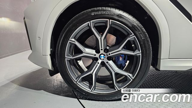 BMW X6 G06 xDrive40i M Sport - фото 4