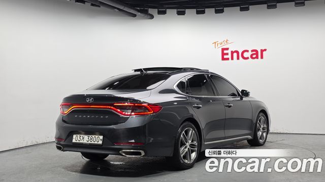 Hyundai Grandeur IG 3.0 Premium - фото 1