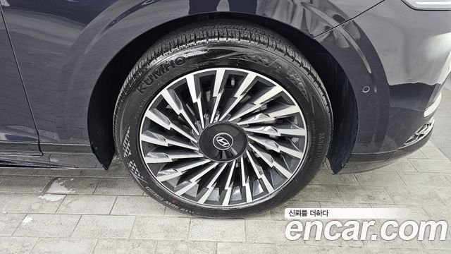 Hyundai Grandeur GN7 2,5 Gasoline 2WD Calligraphy - фото 4