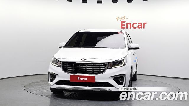 Kia Carnival New 9-Seater Luxury - фото 2