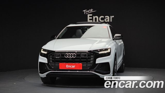 Audi Q8 55 TFSI Quattro Premium - фото 2