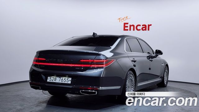 Genesis G90 3.3 T AWD Premium - фото 1