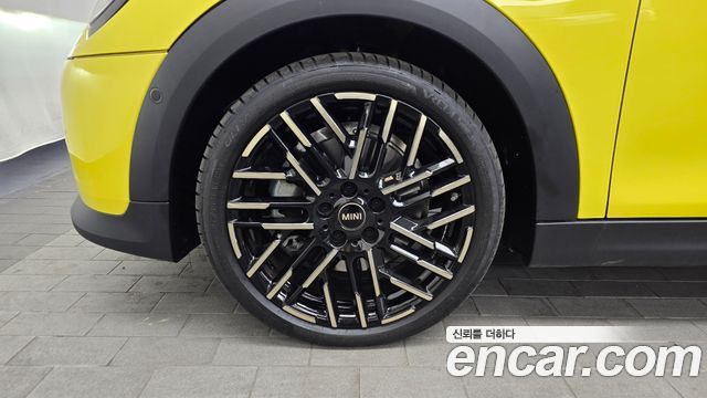 Mini Cooper S 4-го поколения 5 Door Favoured - фото 4