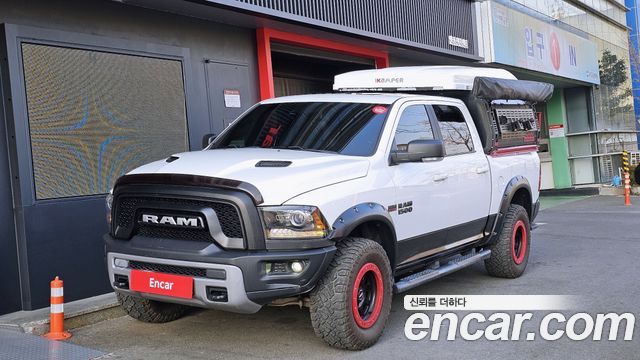 Dodge Ram Pick Up 5.7 - фото 0
