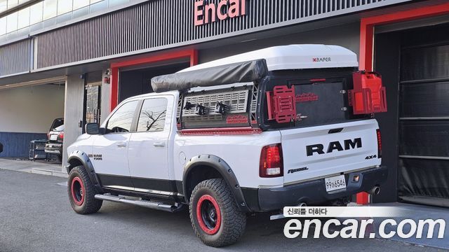 Dodge Ram Pick Up 5.7 - фото 1