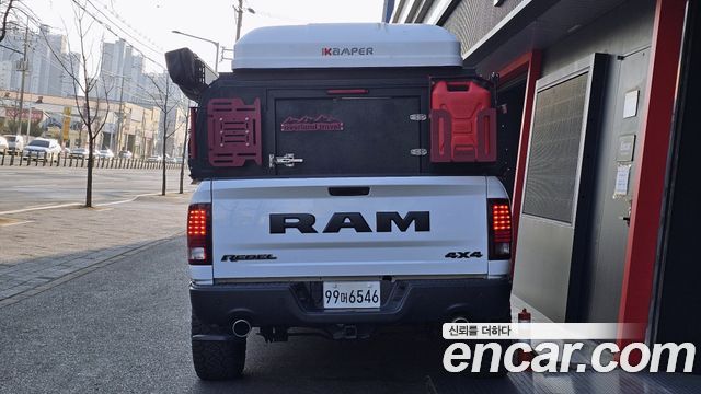 Dodge Ram Pick Up 5.7 - фото 3
