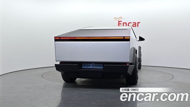 Tesla Cybertruck AWD - фото 3