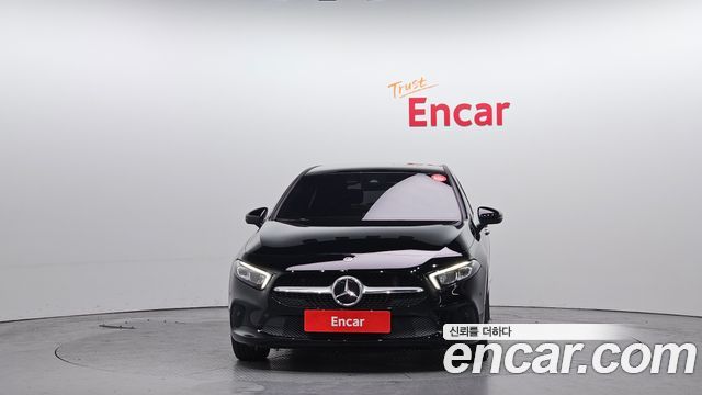 Mercedes-Benz A-Class W177 A220 Hatchback - фото 2