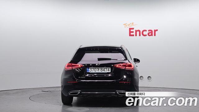 Mercedes-Benz A-Class W177 A220 Hatchback - фото 3