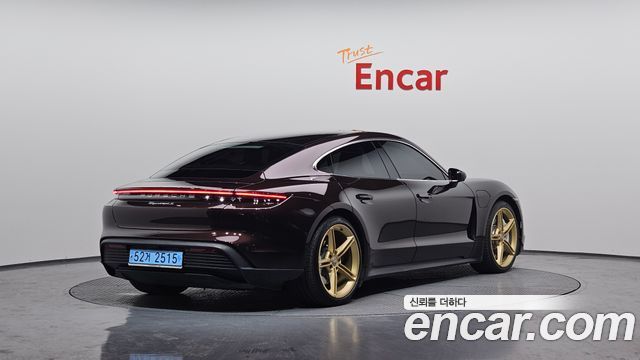 Porsche Taycan 4S - фото 1