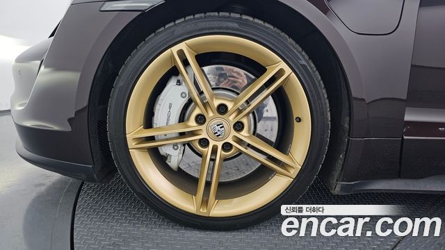 Porsche Taycan 4S - фото 4