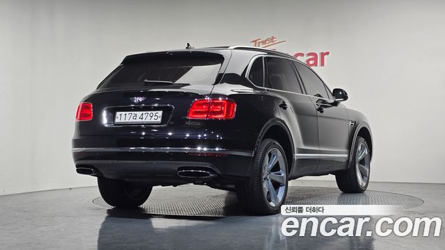 Bentley Bentayga 6.0 W12 - фото 1