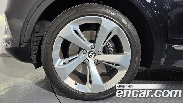 Bentley Bentayga 6.0 W12 - фото 4