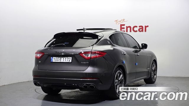 Maserati Levante 3.0 Diesel AWD GranSport - фото 1