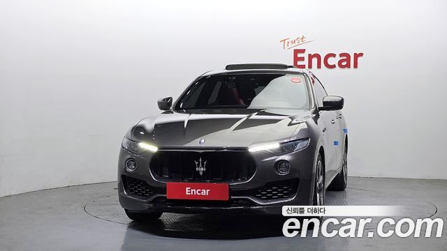Maserati Levante 3.0 Diesel AWD GranSport - фото 2