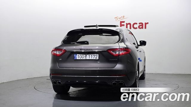 Maserati Levante 3.0 Diesel AWD GranSport - фото 3