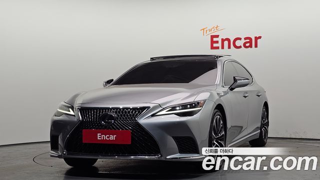 Lexus LS 500 3.5 Luxury AWD - фото 0