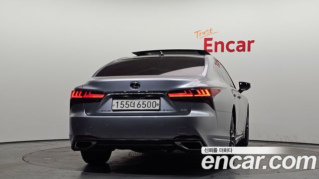 Lexus LS 500 3.5 Luxury AWD - фото 3