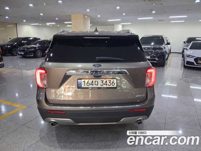 Ford Explorer 6-го поколения 2.3 LimIted 4WD - фото 2