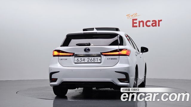 Lexus CT200h 1.8 Supreme ZWA10 - фото 3