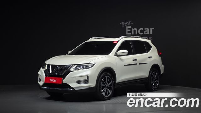 Nissan X-Trail 2.5 Tech 4WD - фото 0