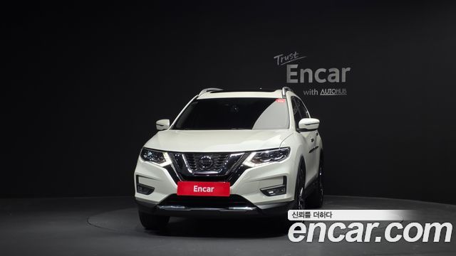 Nissan X-Trail 2.5 Tech 4WD - фото 2