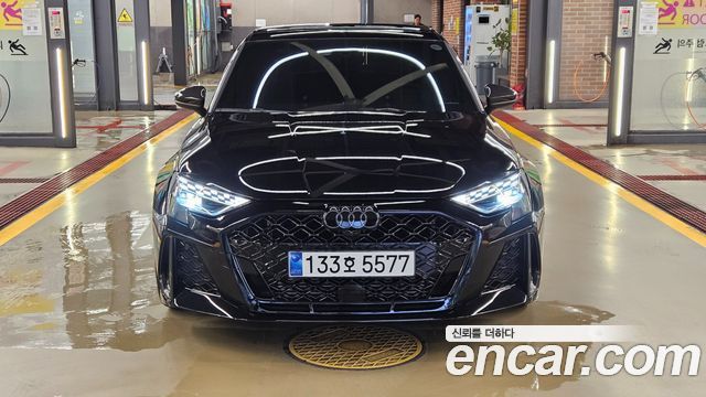 Audi RS3 2.5 TFSI Quattro Carbon Edition - фото 0