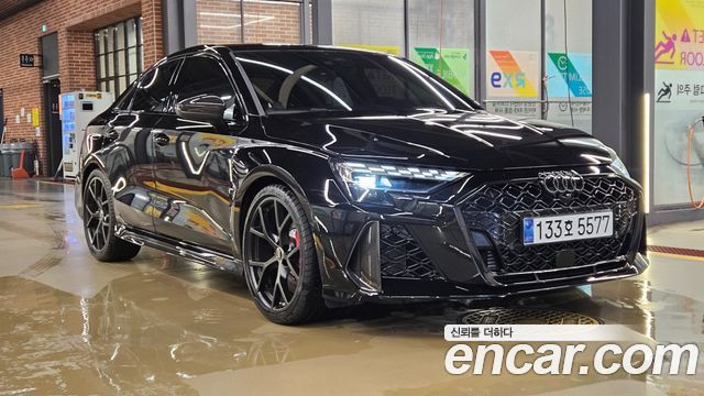 Audi RS3 2.5 TFSI Quattro Carbon Edition - фото 1