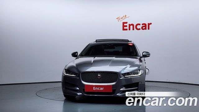 Jaguar XE 20d R-Sport - фото 2