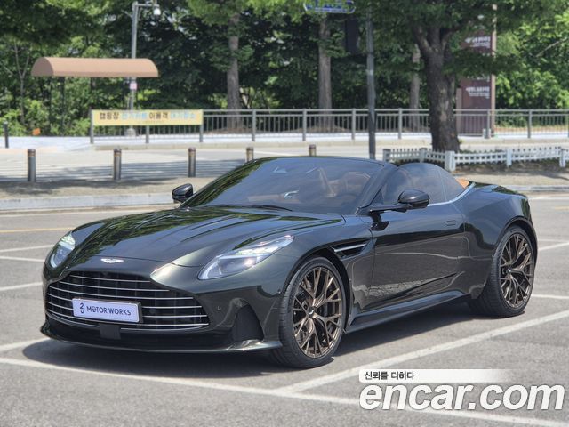 Aston Martin DB12 4.0 V8 Volante - фото 0