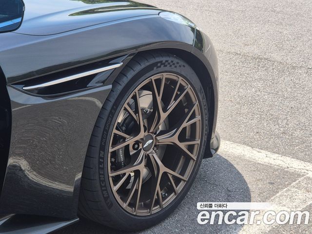 Aston Martin DB12 4.0 V8 Volante - фото 4
